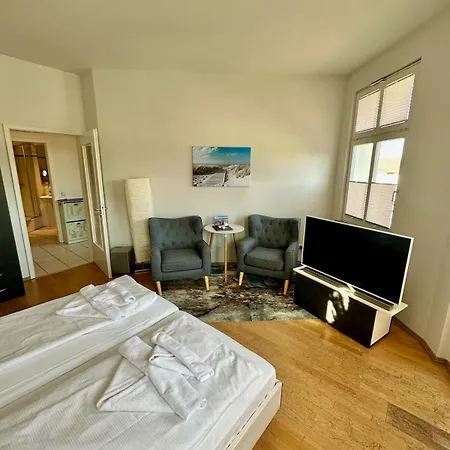 Alter Reichshof, 204 Lejlighed